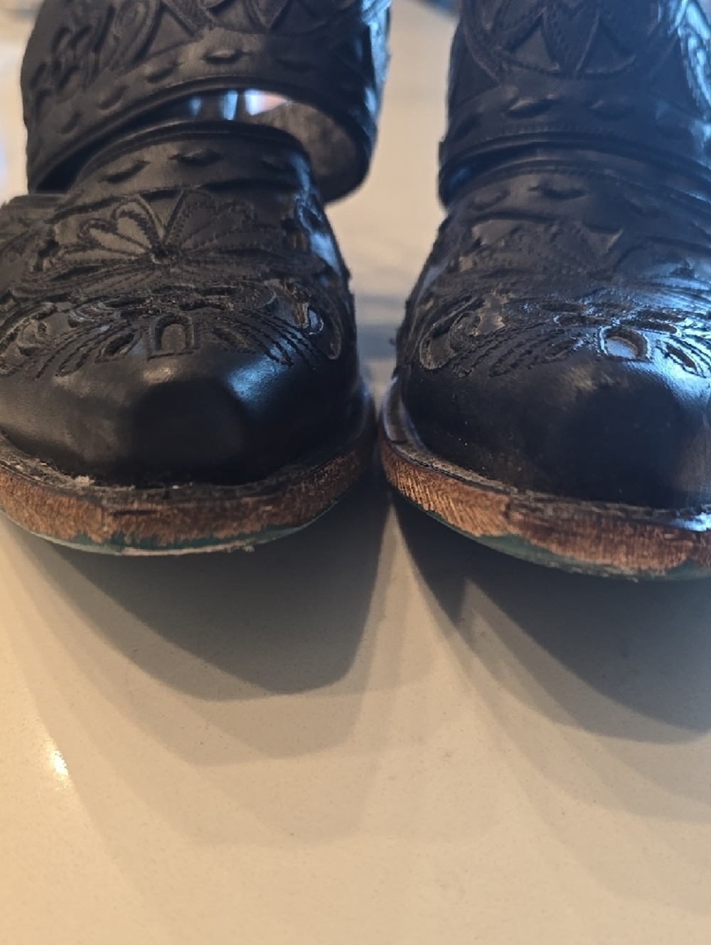 Embroidered Cutout Black Slingback Heels - Picture 4 of 9